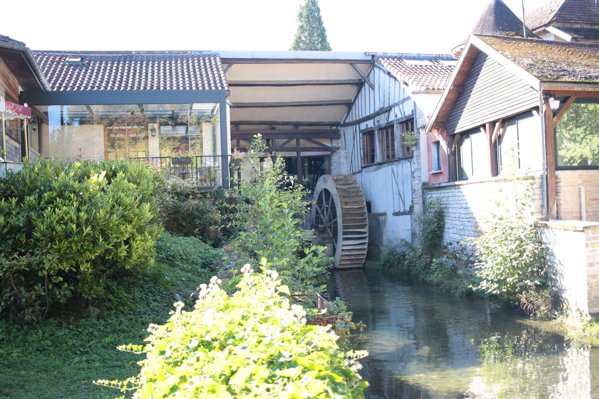 Le Moulin Du Landion Hotel Et Spa Dolancourt Exterior photo